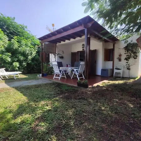 Сasa de vacaciones 2 Bedroom Next Yumbo Center. Free Parking *