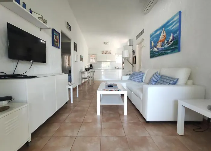 2 Bedroom Next Yumbo Center. Free Parking Будинок відпочинку Плайя-дель-Інглес