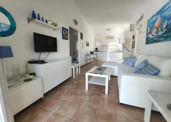 Будинок відпочинку 2 Bedroom Next Yumbo Center. Free Parking *