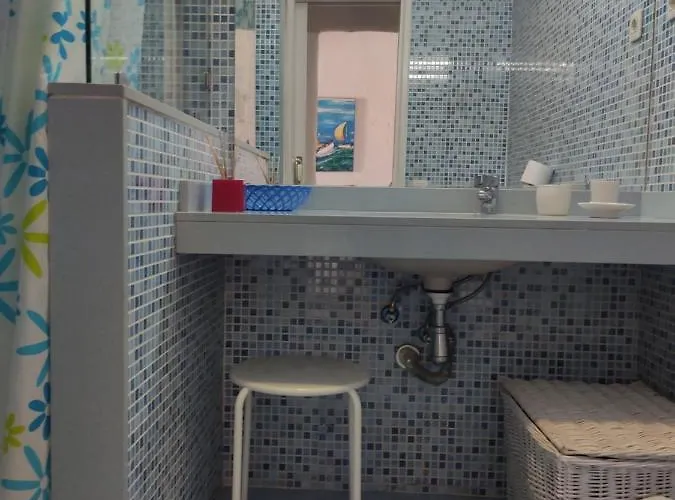 Будинок відпочинку 2 Bedroom Next Yumbo Center. Free Parking