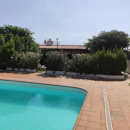 2 Bedroom Next Yumbo Center. Free Parking Vakantiehuis