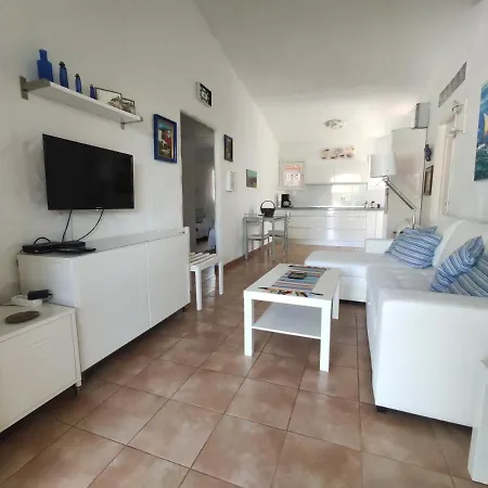 Holiday home 2 Bedroom Next Yumbo Center. Free Parking *