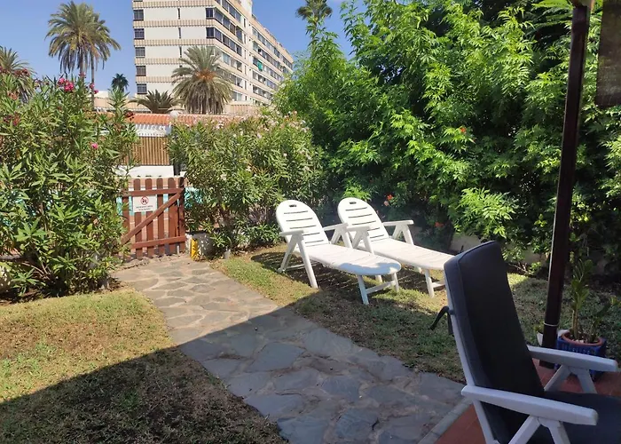 2 Bedroom Next Yumbo Center. Free Parking Nyaraló