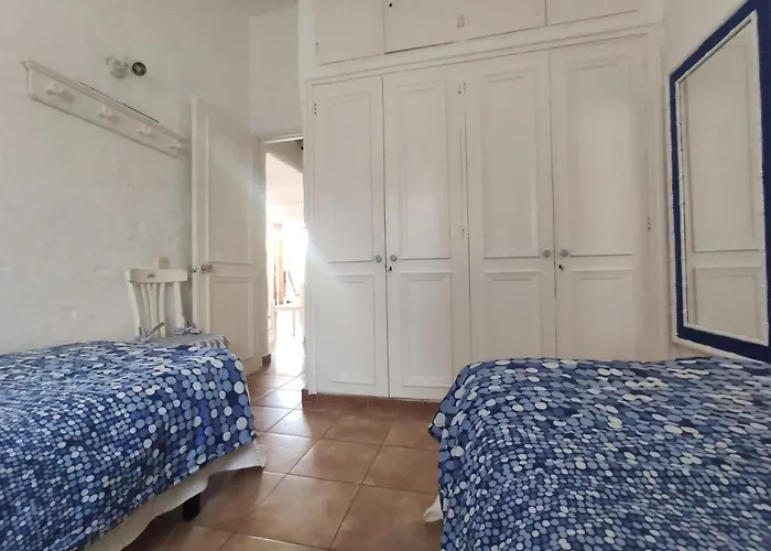 2 Bedroom Next Yumbo Center. Free Parking * Playa del Ingles (Gran Canaria)