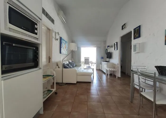 2 Bedroom Next Yumbo Center. Free Parking Casa vacanze Playa del Inglés