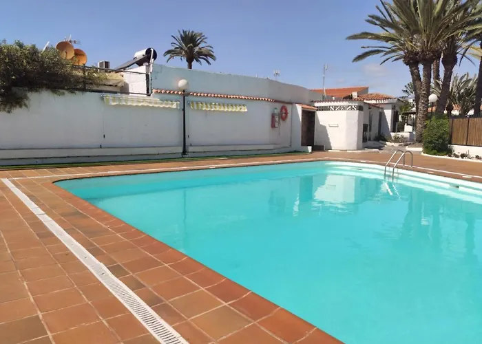 2 Bedroom Next Yumbo Center. Free Parking Casa vacanze *