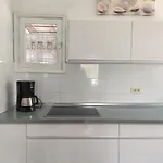 2 Bedroom Next Yumbo Center. Free Parking 別荘