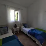 2 Bedroom Next Yumbo Center. Free Parking 別荘
