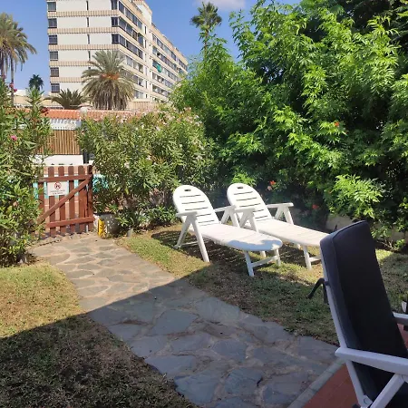 2 Bedroom Next Yumbo Center. Free Parking Semesterbostad